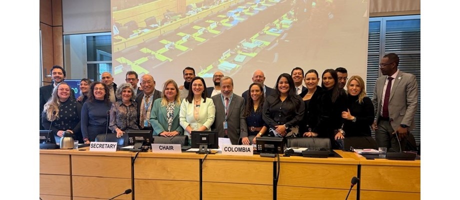 Prevención del reclutamiento infantil, acción climática con enfoque de niñez y desinstitucionalización marcaron el diálogo del país con el Comité de los Derechos del Niño. Bogotá D.C. 26 de enero de 2026. Colombia presentó ante el Comité de los Derechos del Niño de las Naciones Unidas (CRC), en Ginebra, un balance de los avances y retos del Estado en la garantía integral de los derechos de niñas, niños y adolescentes, en el marco de la sustentación de su informe periódico. La delegación reafirmó el compromi