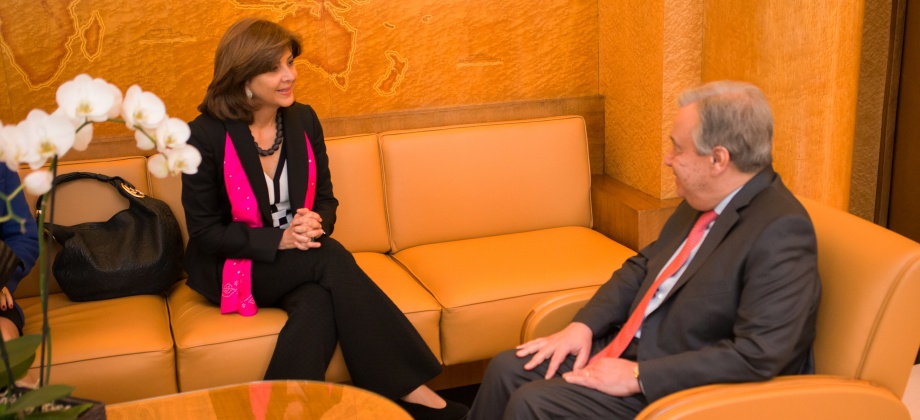 Canciller Holguín se reunió con el Secretario General de Naciones Unidas